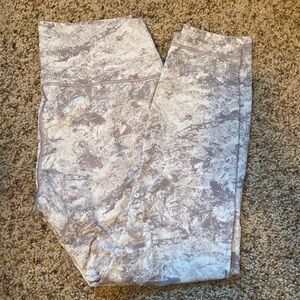 Lulu Size 10 wunder under leggings